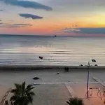 Livi Beachfront Studio Apartment